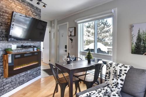 Cozy Chalet in the Mont Tremblant Ski Village