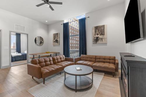 175 LEX - Walkable Downtown Lexington & Rupp Arena - Full Condos in Lexington, USA