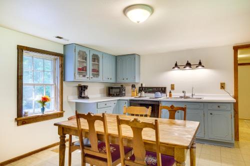 Wisconsin Cabin Getaway Near Castle Rock Late in Mauston, USA