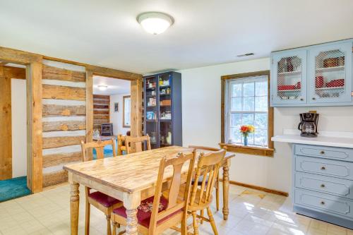 Wisconsin Cabin Getaway Near Castle Rock Late in Mauston, USA