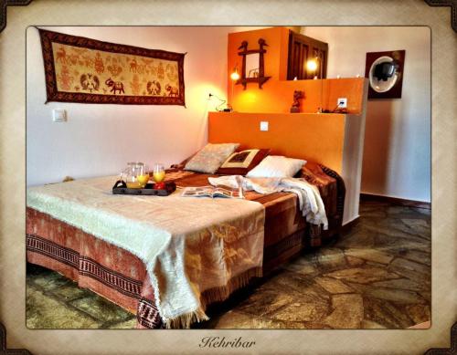 Double Room with Balcony image 4