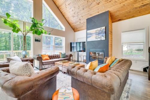 Poconos Getaway with Indoor and Outdoor Pool Access! in Gouldsboro, USA
