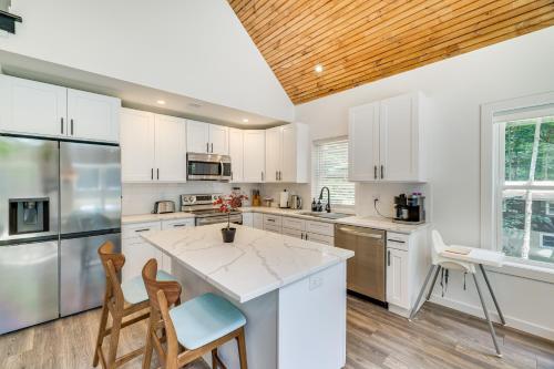 Poconos Getaway with Indoor and Outdoor Pool Access! in Gouldsboro, USA