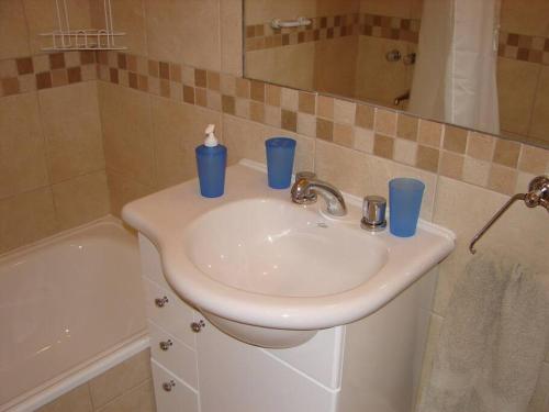 Apartamento para 2 personas moderno balcon a la calle - image 5