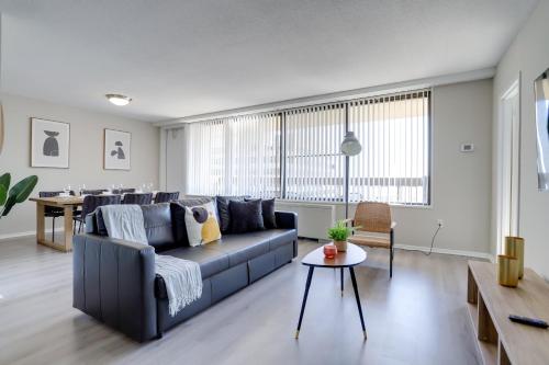 Style & Fantastic Apartment in Crystal City! in Arlington, USA