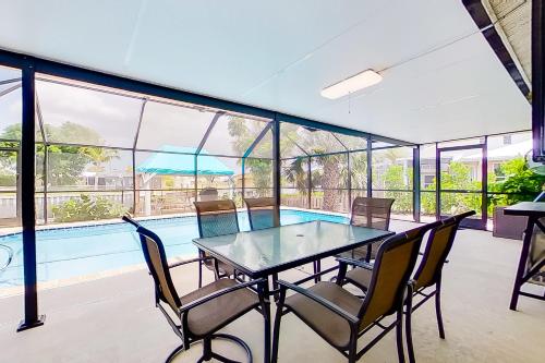 Rock N' Reel Boat House in Saint James City