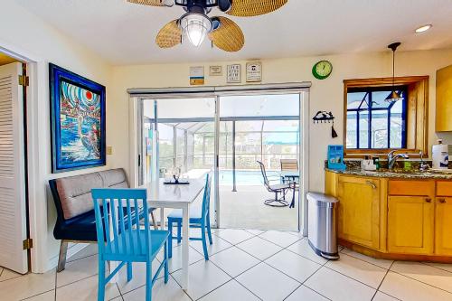 Rock N' Reel Boat House in Saint James City