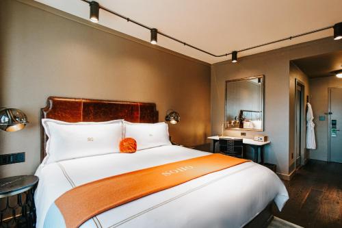 Deluxe King Room room in Soho Grand Hotel