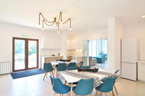 Eden Uzlina in 烏茲里納