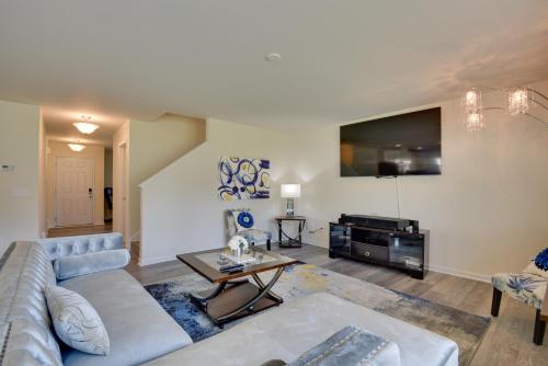 Spacious Gastonia Home with Pool Access! Spacious Gastonia Home with Pool Access!