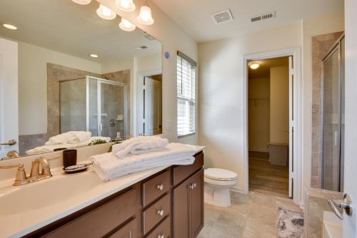 Spacious Gastonia Home with Pool Access! Spacious Gastonia Home with Pool Access!