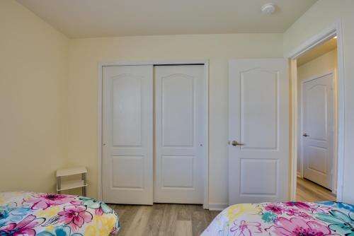 Spacious Gastonia Home with Pool Access! Spacious Gastonia Home with Pool Access!