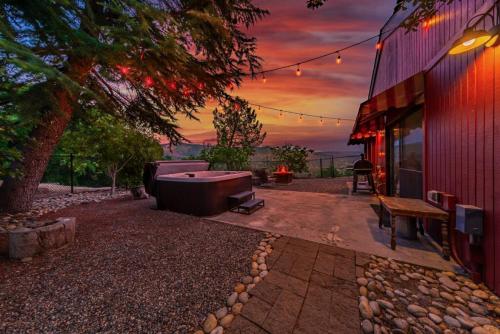 Yosemite Cowboy Cabin Yosemite Cowboy Cabin