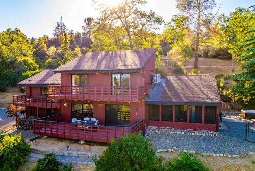 Yosemite Cowboy Cabin in Oakhurst