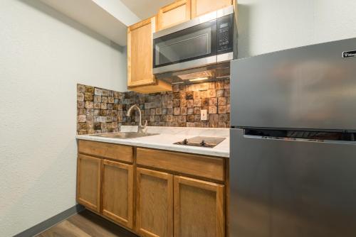 廚房, Quality Inn & Suites Manitou Springs at Pikes Peak in 科羅拉多泉市 (CO)