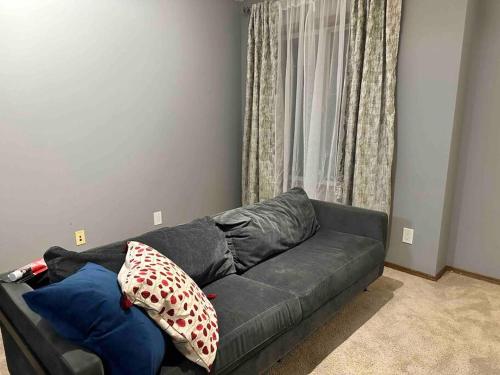 Spacious, 2-story Family-Friendly home, Calgary (Foto 6)