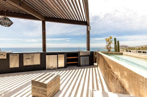 Panoramic Ocean View - Hot Tub - Top Surf Breaks