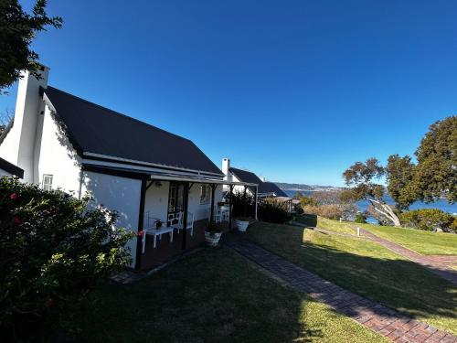 Blu Belle Lagoon Cottage