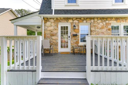 Chic Front Royal Retreat Near Shenandoah River! in Front Royal (VA)