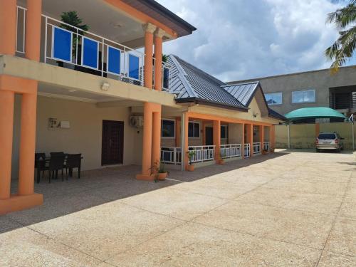 ทัศนียภาพภายนอกโรงแรม, Pool House Retreat in Accra in ชอร์กอร์