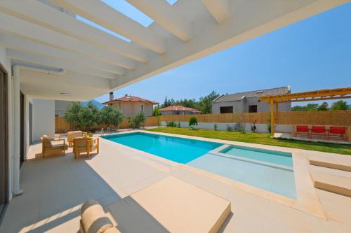 Villa Neo with Jakuzi,indoor pool,sauna and floor heating