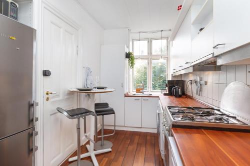 Kitchen, 5 min fra banegarden - plads til 4-personer in Ogadekvarteret