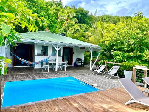 Instalações, Case Coco Pointe Batterie. Piscine, vue mer, 4 p. in Deshaies