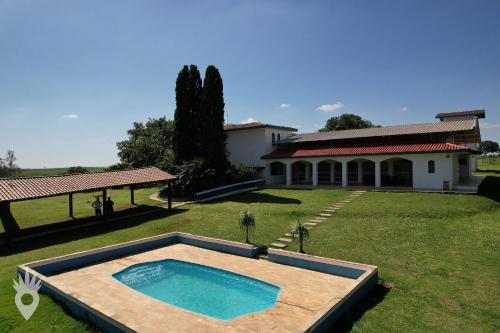 Linda casa de fazenda no interior de SP