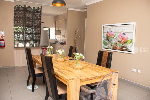 レストラン, Kendi's Inn Guest House in ジェイング