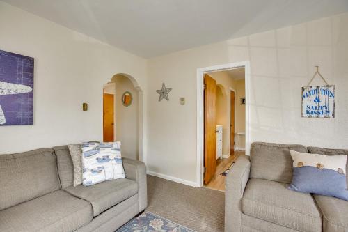 North Wildwood Vacation Rental about 1 Block to Beach! in Wildwood, USA