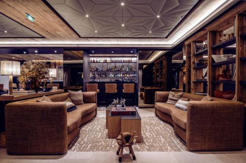 Bar/lounge, Antares Meribel Resort & SPA in Meribel