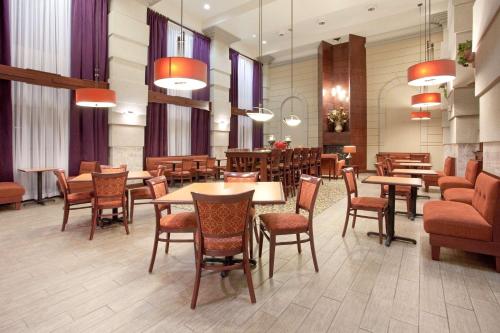 餐廳, 保齡格林希爾頓歡朋酒店 (Hampton Inn Bowling Green) in 鮑靈格林