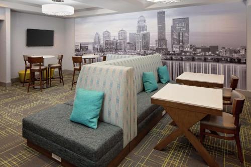 Hampton Inn Louisville Downtown in Louisville, USA