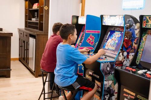 A Cozy Cabin Escape in Tijeras-Hot Tub-Game room-Pet Friendly!