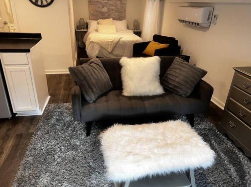 The Double Door Inn - Unit 2 in Matthews, USA