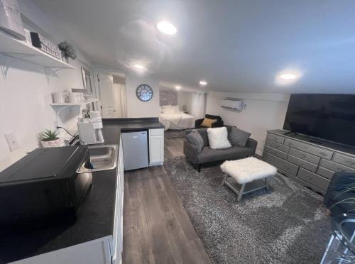 The Double Door Inn - Unit 2 in Matthews, USA
