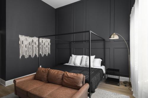 Luxury 6 Bed 3 Bedroom Walk to Restaurants and Coffee