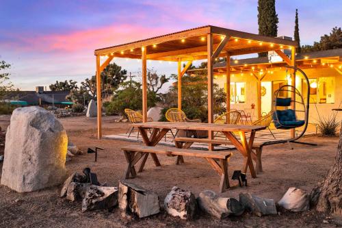 Dez-Art Retreat in Yucca Valley, USA