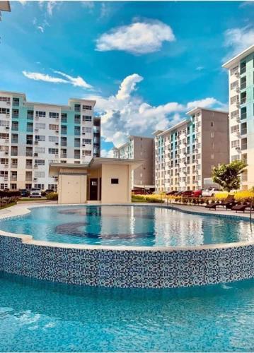 Ri's Seawind 2BR Listing near SMX, Davao Airport & Samal Barge in ブハンギン