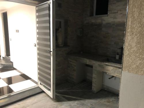 Chambre 2 places avec salle de bain, Marseille (Foto 7)