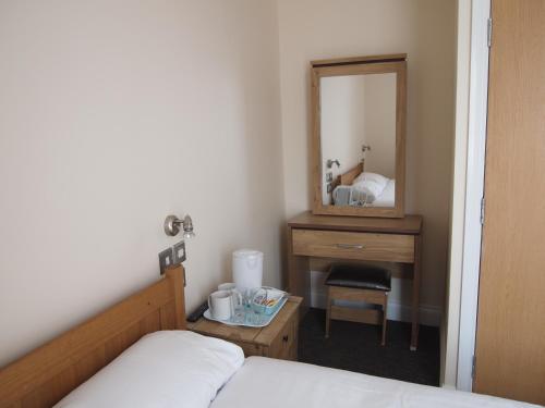 Earls Court Garden Hotel – London