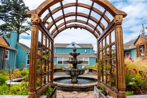 Inn at Haystack Rock