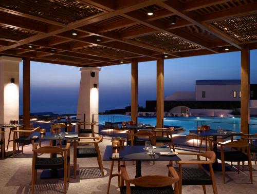 Santo Maris Oia Luxury Suites & Spa - image 9
