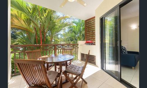 Charming 1 bedroom Apt - Close to Town & Beach