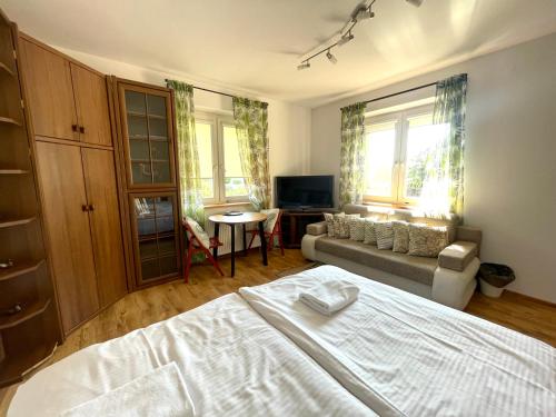 Wynajem Pokoi Villa Kofeina in Kowale