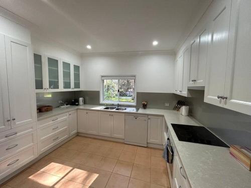 Cocina, Absolutely Lakeside House, quiet and peace in Chittaway Bay