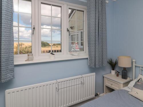 Island View Cottage - image 12