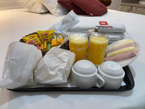 อาหารและเครื่องดื่ม, Expo Hotel in วิลามาเรีย