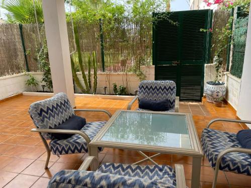 Apartamento en Puerto Rey con terraza privada