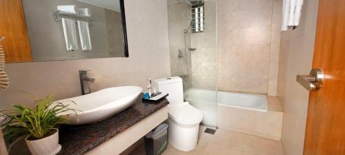 room detail thumbnail 2